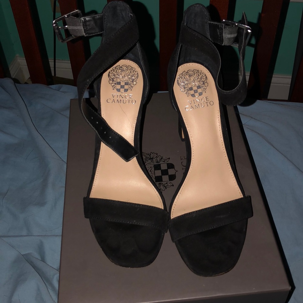 Vince camuto black suede heels